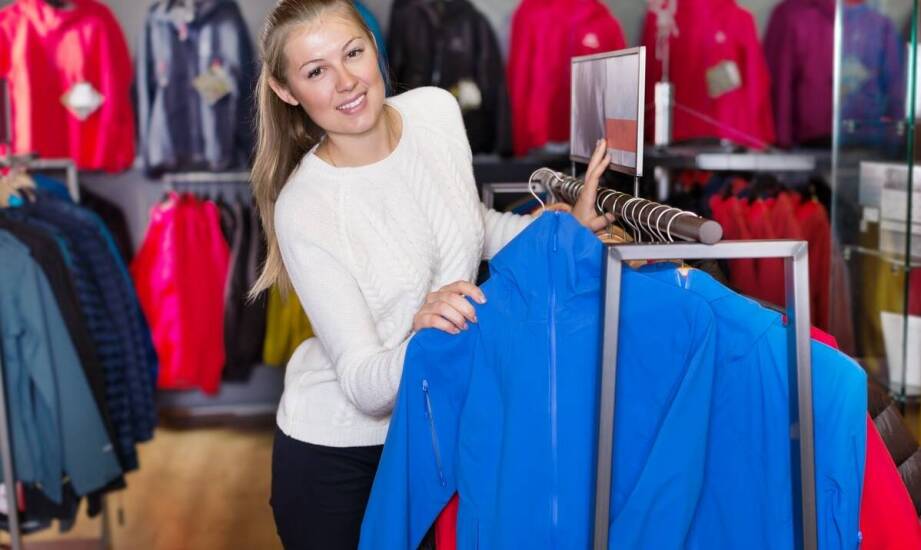 Odzież BHP – jak wybrać odpowiednie ubrania ochronne w sklepie internetowym