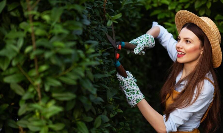 Spodnie ogrodniczki do pracy – funkcje, materiały i praktyczne zastosowania
