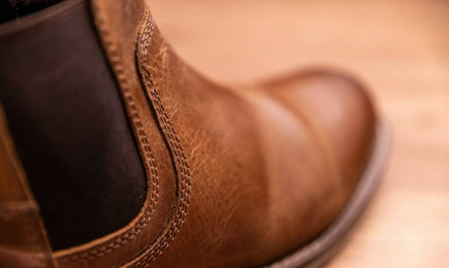 Buty robocze męskie – kluczowe zalety, materiały i zastosowania w pracy