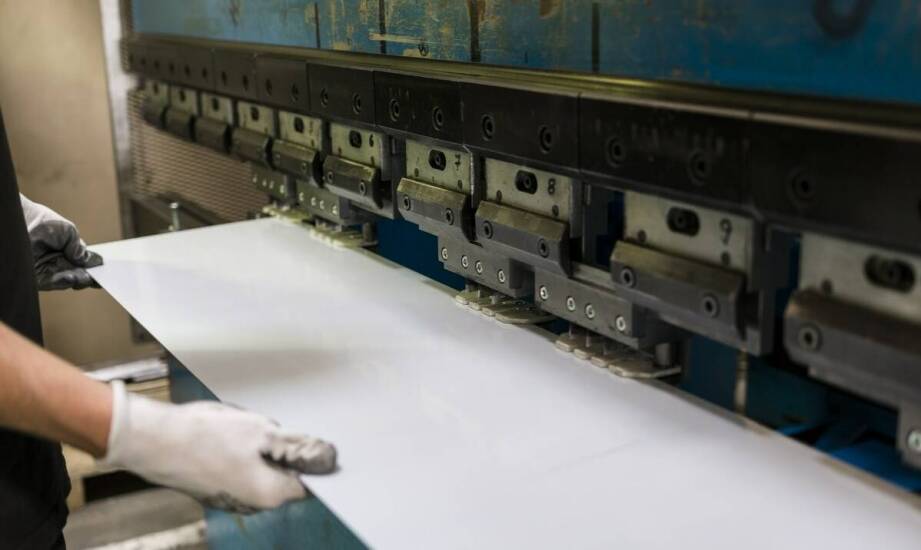 Papier w przemyśle – zastosowania, właściwości i wpływ na codzienne życie
