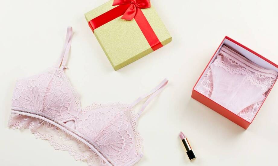 Dyskretna wysyłka gadżetów erotycznych do praktykowania kamasutry dla solistów