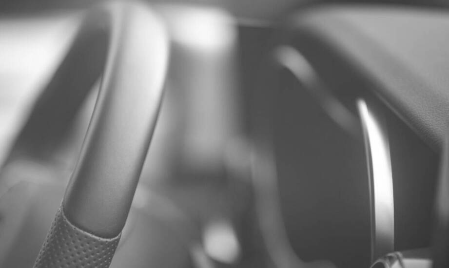 Specyfika pasów bezpieczeństwa w pojeździe takim jak Toyota RAV4