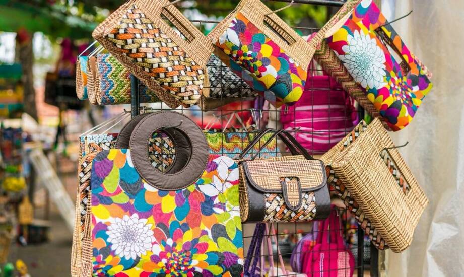 Wpływ estetyki torebek papierowych z okienkiem na decyzje zakupowe konsumentów