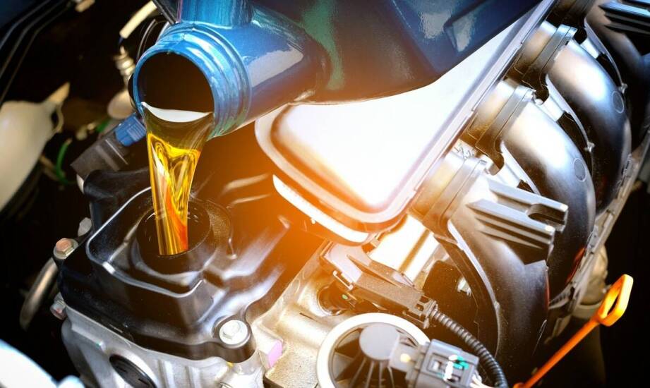 Dlaczego warto stosować oleje syntetyczne w nowoczesnych pojazdach?