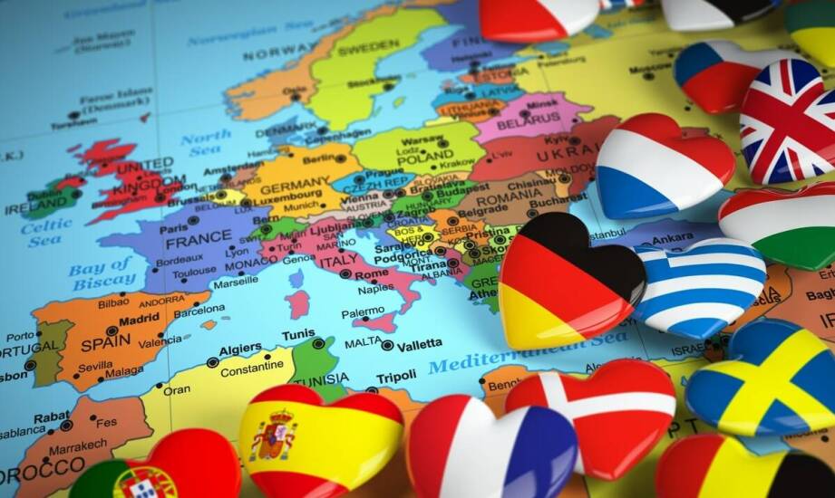 Jak moda patriotyczna jest przedstawiana w romansach historycznych?