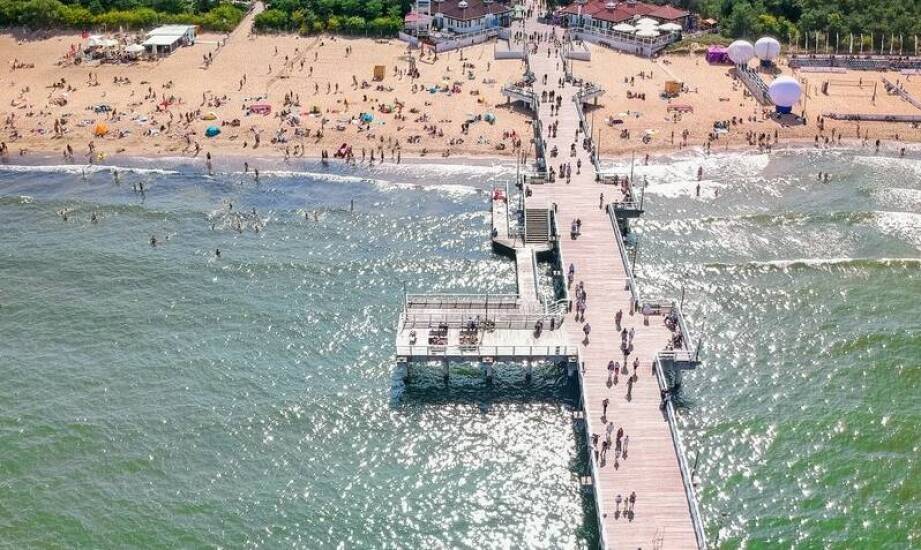 Co czyni Adrię Kołobrzeg atrakcyjnym celem dla jednodniowych wycieczek nad morze?