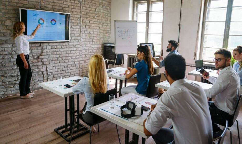 Jak poprawić komunikację wewnętrzną, by chronić się przed wirusami szyfrującymi dane?