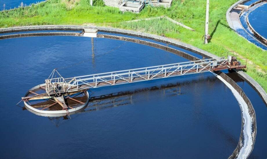 Jakie są różnice między tradycyjnym a ekologicznym systemem oczyszczania ścieków?