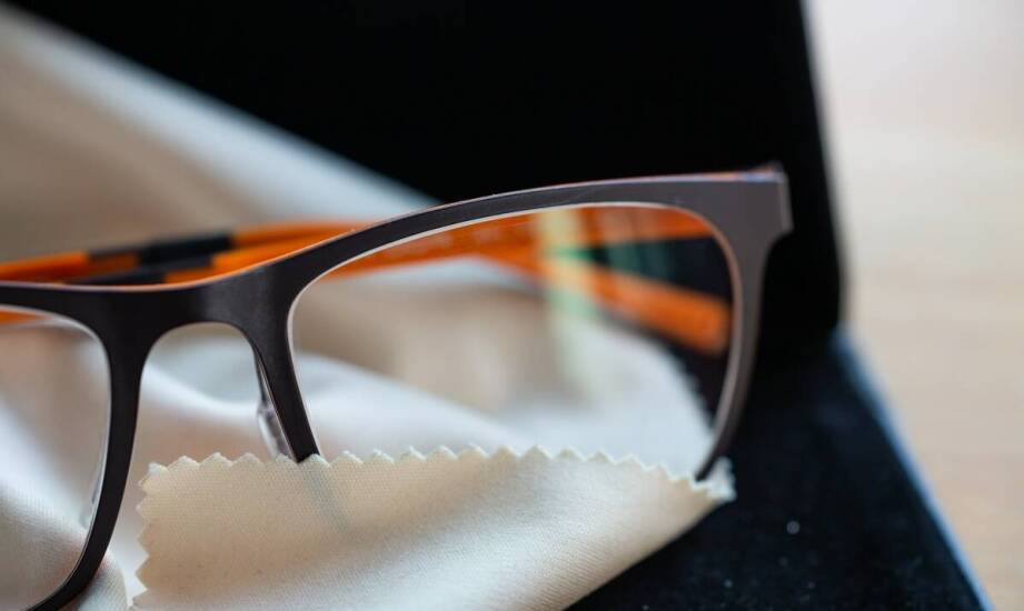 Wpływ okularów przeciwsłonecznych na zdrowie oczu - fakty i mity