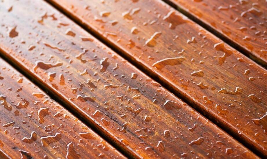 Wpływ impregnacji zanurzeniowej na proces renowacji deski ryflowanej