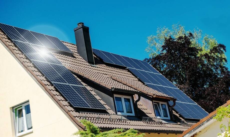 Jak dofinansowanie paneli fotowoltaicznych wspiera rozwój zielonej energii?