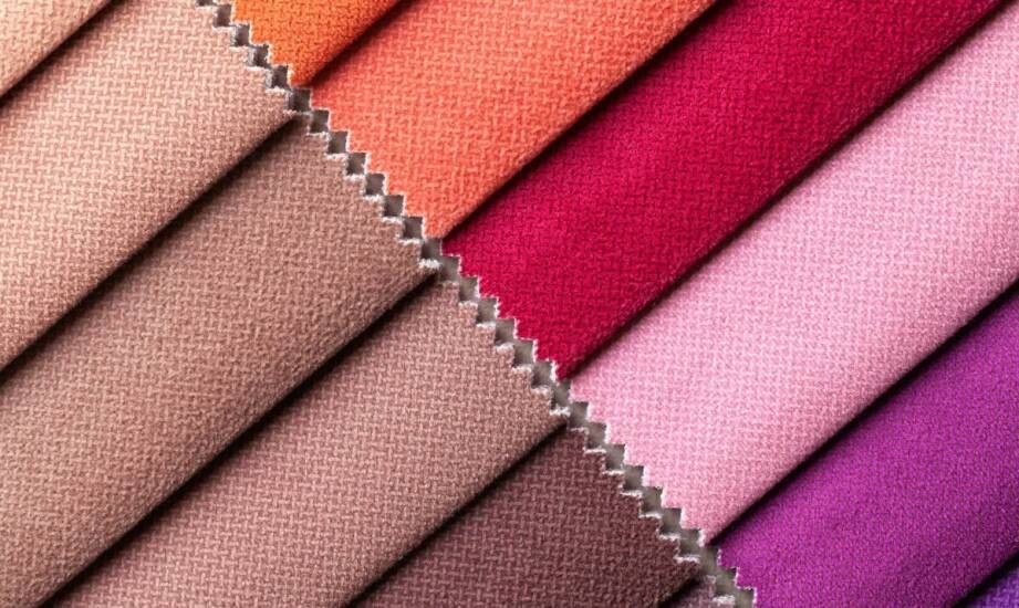 Zastosowania kreszowania tkanin w nowoczesnych kolekcjach modowych