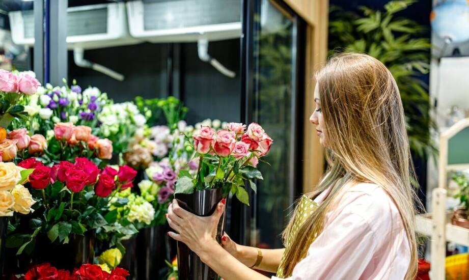 Jak pudełko okrągłe 50 cm może wzbogacić aranżacje sklepowe