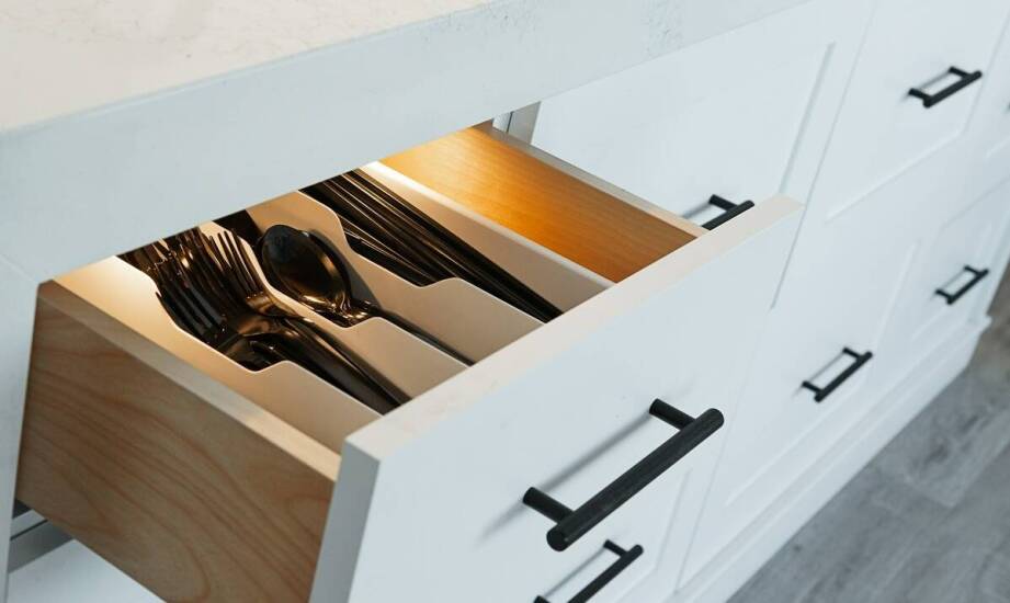 Innowacyjne okucia do projektów komercyjnych