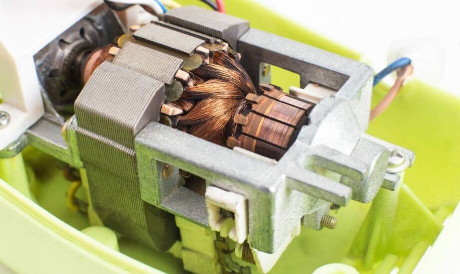 Kluczowe cechy i specyfikacje techniczne silnika 12v 200w