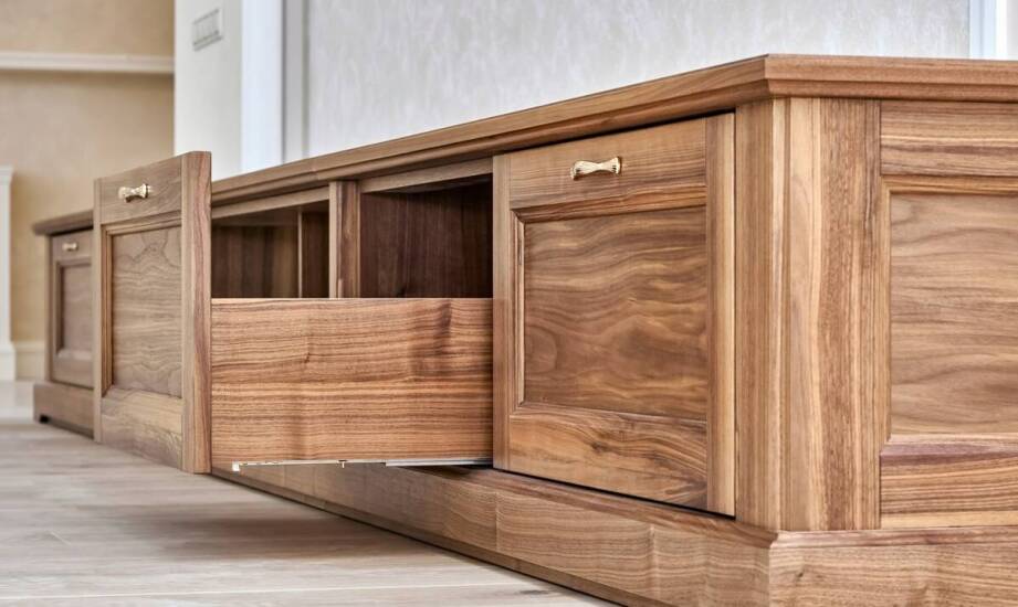 Jak pielęgnować meble dębowe, by zachowały swój blask?