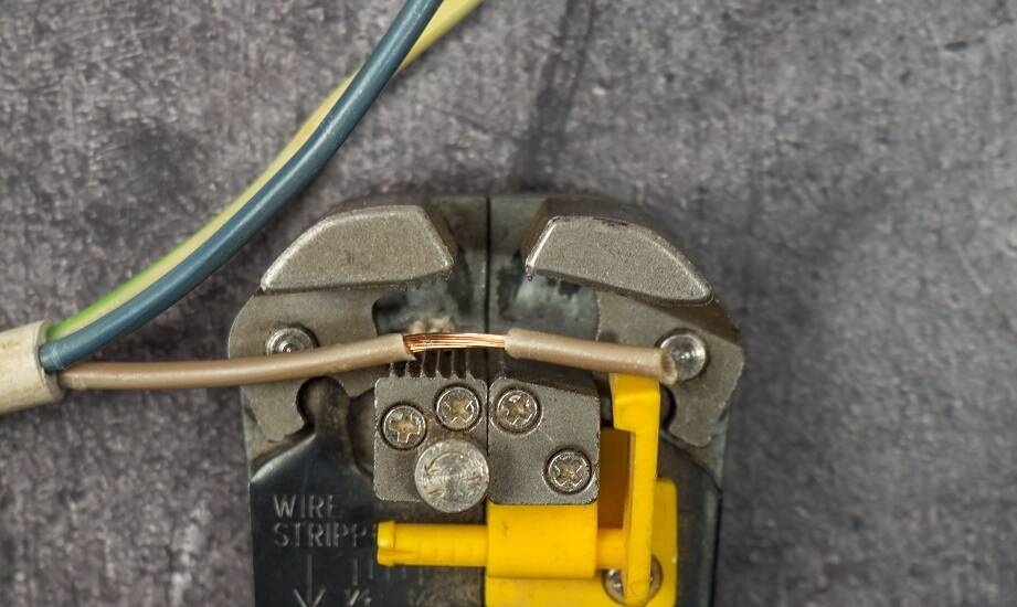 Prasa do tulejek: klucz do profesjonalnych instalacji elektroinstalacyjnych