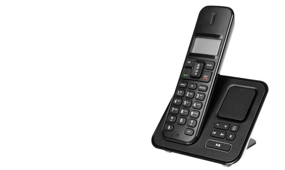 Telefon zabawkowy jako sposób na rozwijanie dialogu między rodzicem a dzieckiem