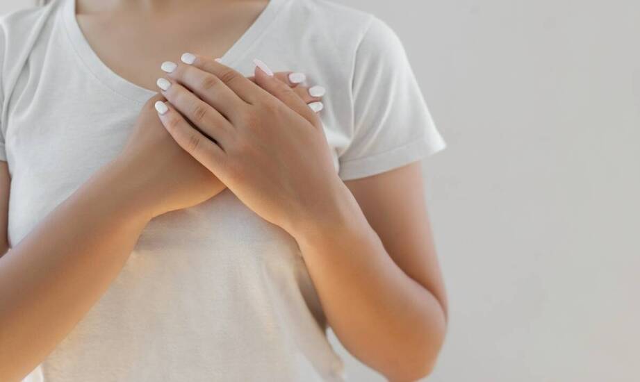 Dlaczego odpowiedni biustonosz jest istotny po operacji piersi?