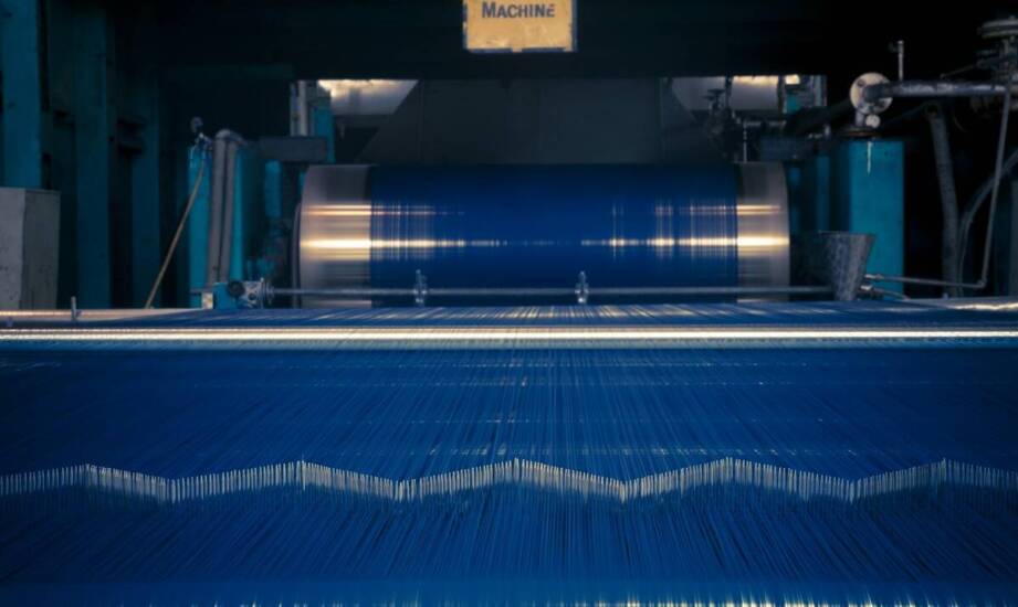 Innowacyjne rozwiązania w produkcji plandek dla przemysłu budowlanego