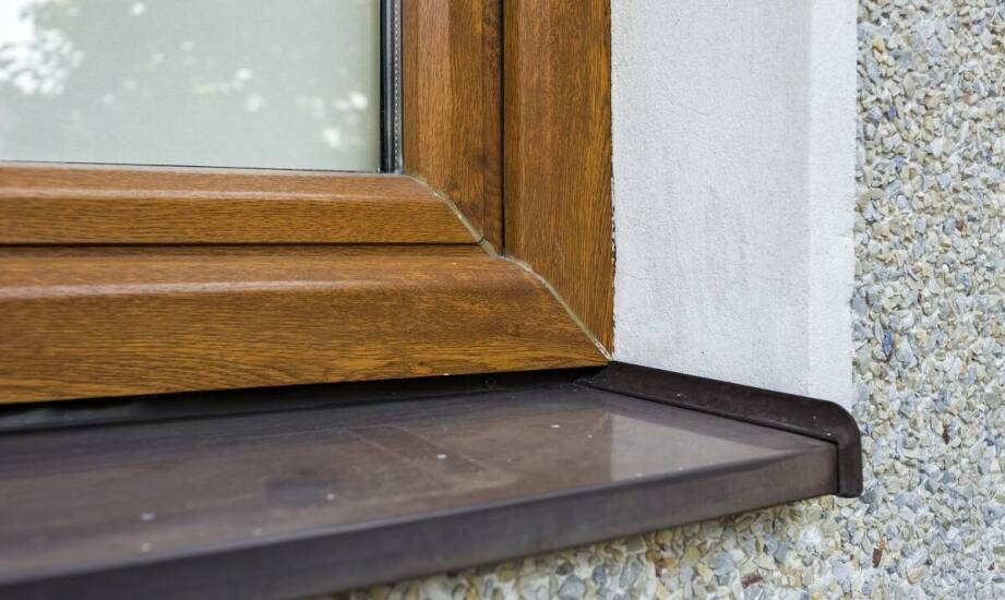 Jak trwałość materiałów wpływa na jakość parapetów wewnętrznych?