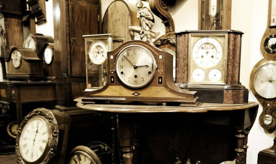 Jak profesjonalny skup staroci wycenia unikalne dekoracje z dawnych lat?