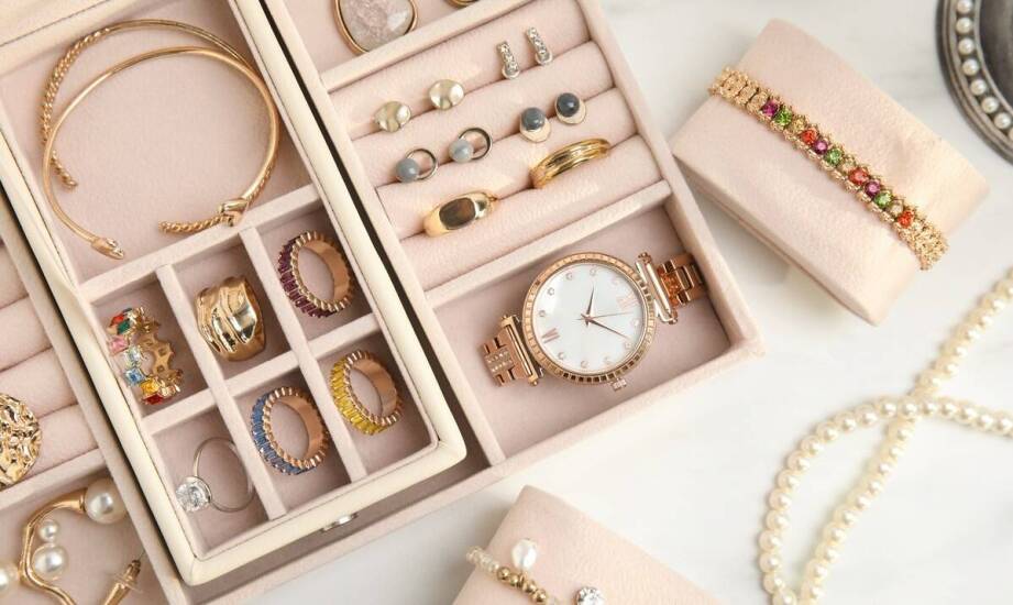 Prezentacja piór wiecznych w magenta box – nowy standard elegancji