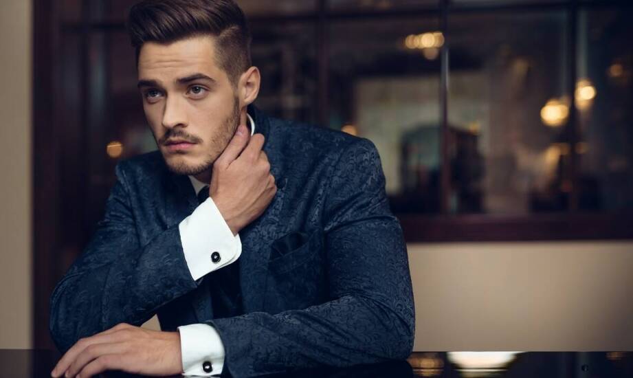 Elegancka moda dla chłopców: jak wybrać odpowiednią koszulę na specjalne okazje?