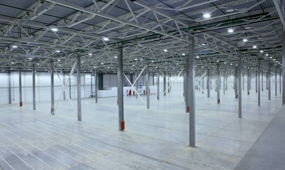 Innowacyjne rozwiązania dla magazynowania plonów w halach prefabrykowanych