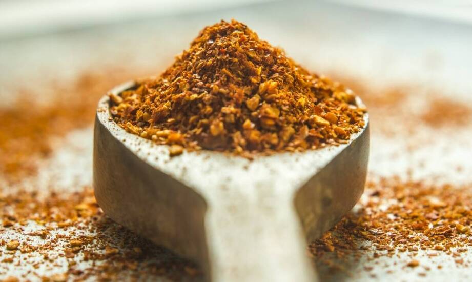 Cukier cynamonowy - jak wzbogaca smak i aromat potraw?