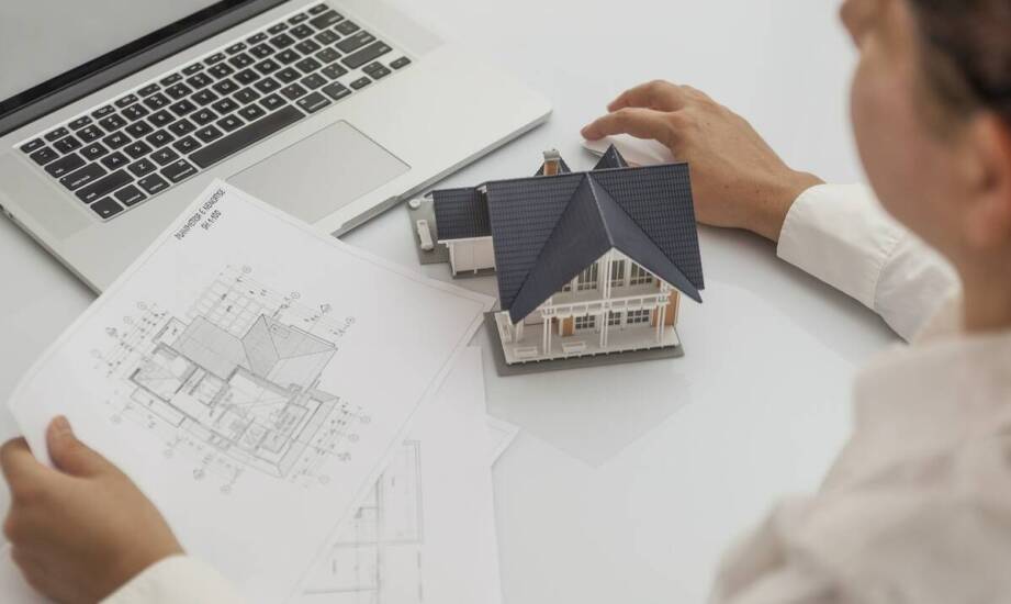 Proces wyceny nieruchomości w kontekście inwestycji – jak działa rzeczoznawca budowlany?