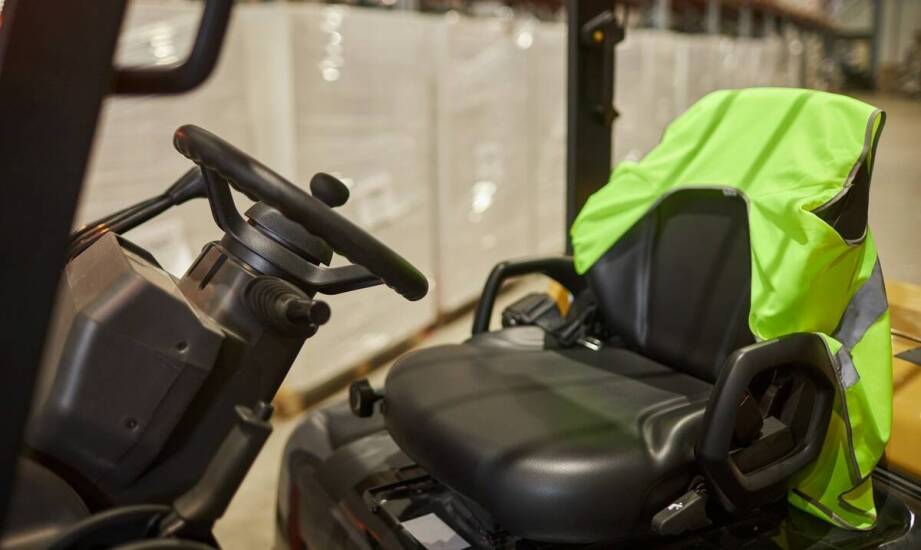 Rola egzaminu UDT po ukończeniu kursu na wózek widłowy