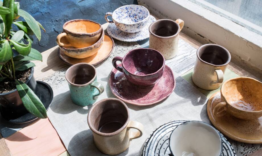 Ceramic mugs in traditional and modern designs