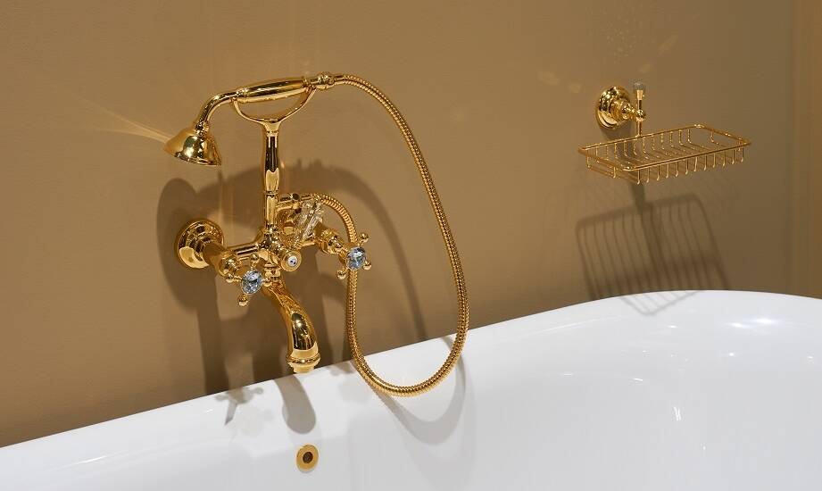 Historia designu baterii wannowych retro w aranżacjach wnętrz