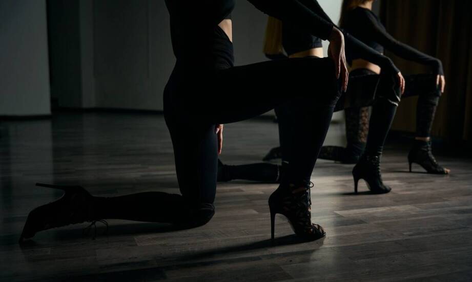 Dlaczego warto wybrać high heels jako formę aktywności fizycznej?