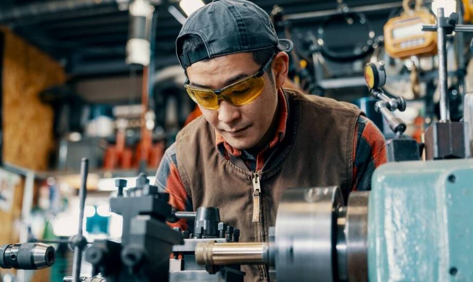 Dlaczego warto inwestować w regularną konserwację silników elektrycznych?