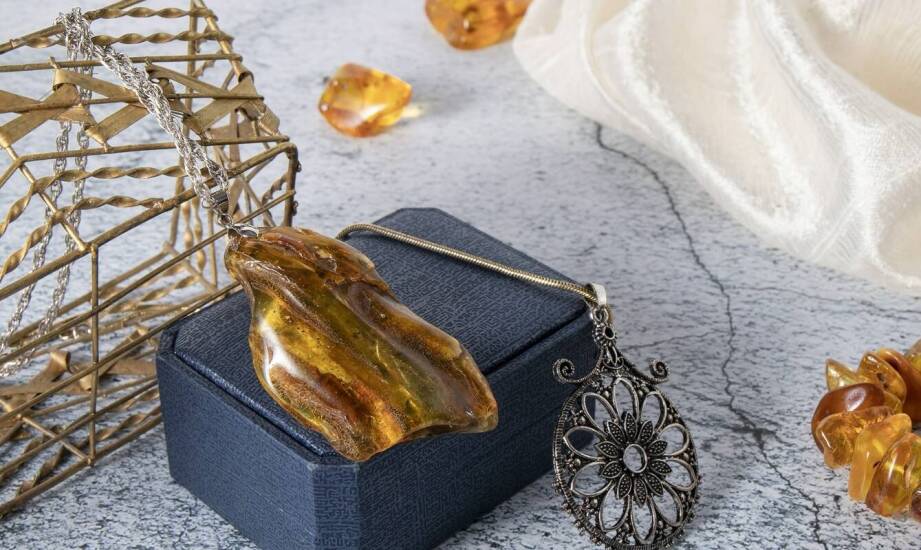 Różnorodność materiałów w kolczykach damskich – co wybrać?