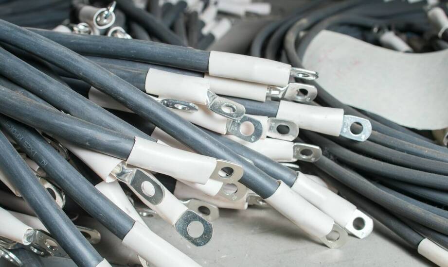 Przewody aluminiowe okrągłe emaliowane a ich zastosowanie w systemach automatyki przemysłowej