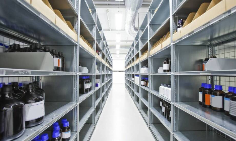 Jakie są korzyści z profesjonalnego magazynowania wyrobów medycznych?