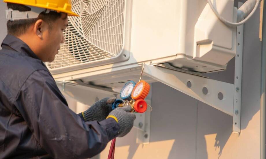 Jakie są kluczowe etapy montażu systemu klimatyzacyjnego?