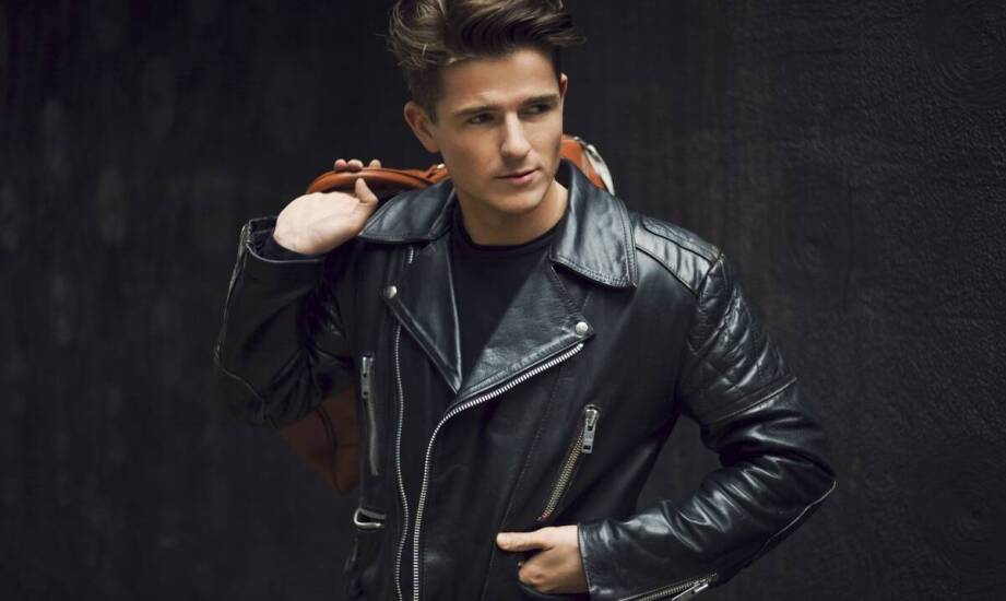 Odzież Mercedes: Jak kurtka Mercedes wzbogaca garderobę miłośników motoryzacji