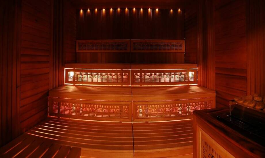 Jak korzystanie z sauny wpływa na redukcję stresu u sportowców?