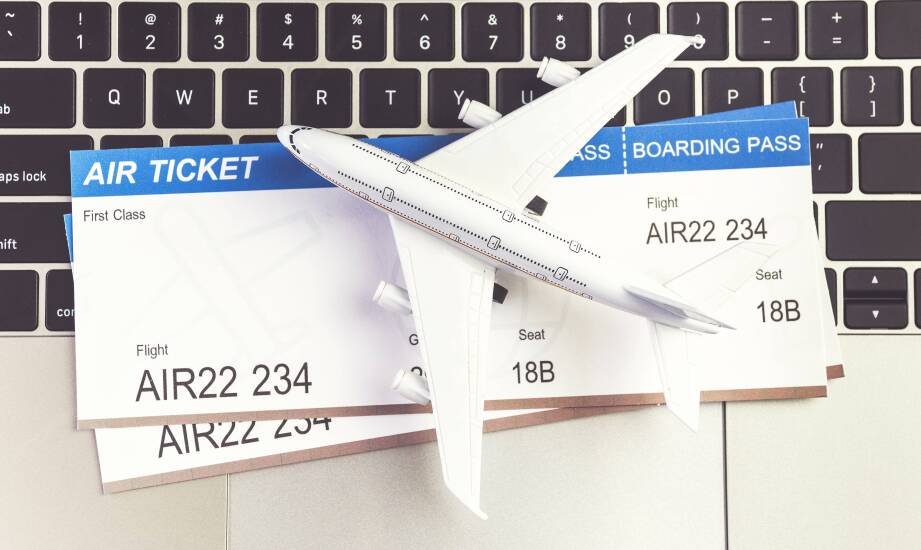 Gdzie szybko porównać ceny i trasy tanich przelotów?