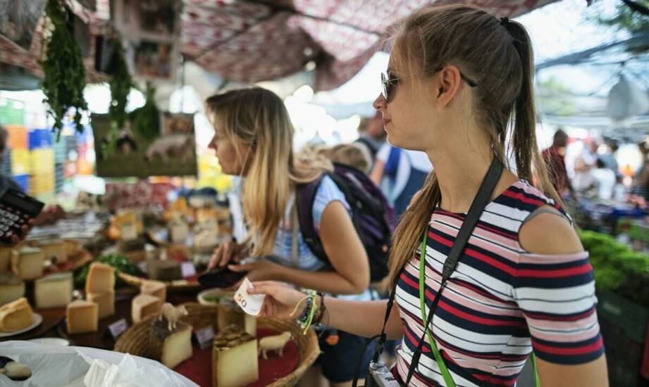 Jak dostawca sosów majonezów wspiera lokalne inicjatywy kulinarne?