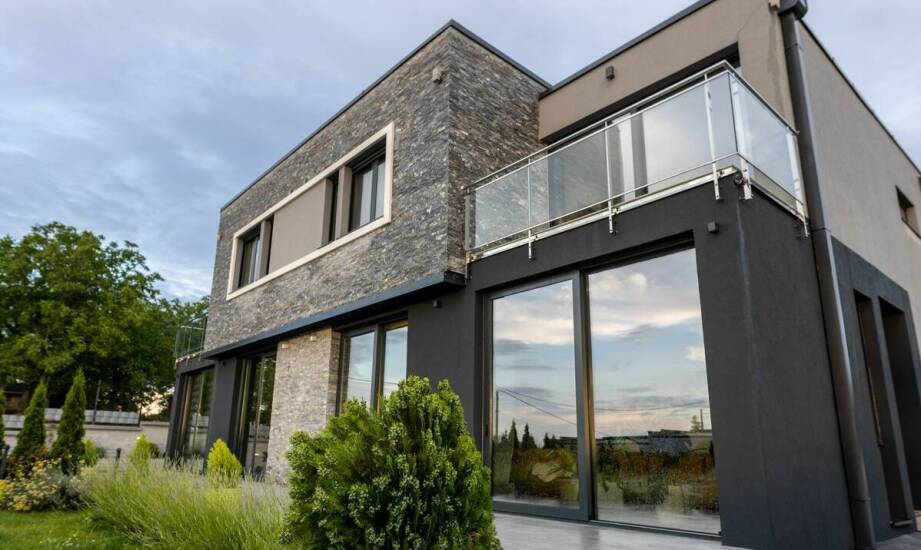 Warum lohnt es sich, auf Qualität und Langlebigkeit von Fenstern zu setzen?