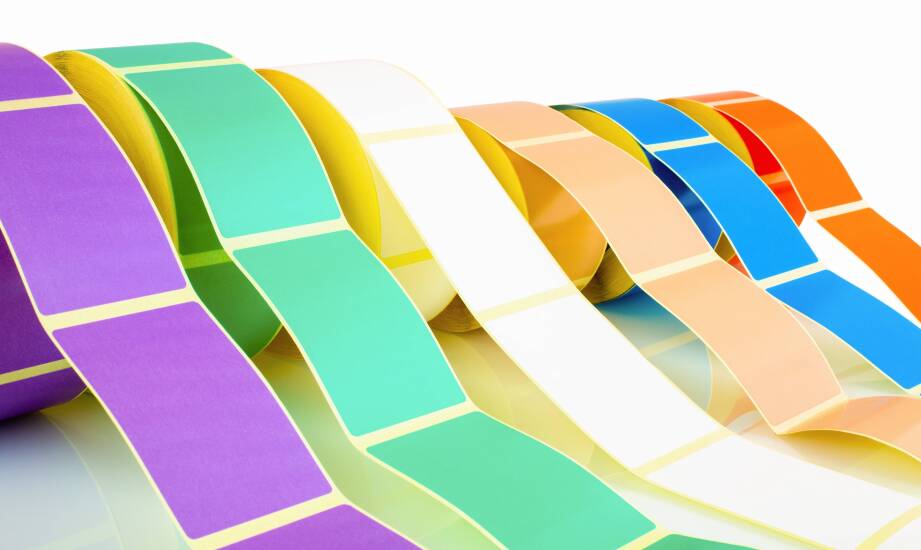 Innowacyjne podejścia w produkcji etykiet papierowych – co wyróżnia nowoczesnych producentów?