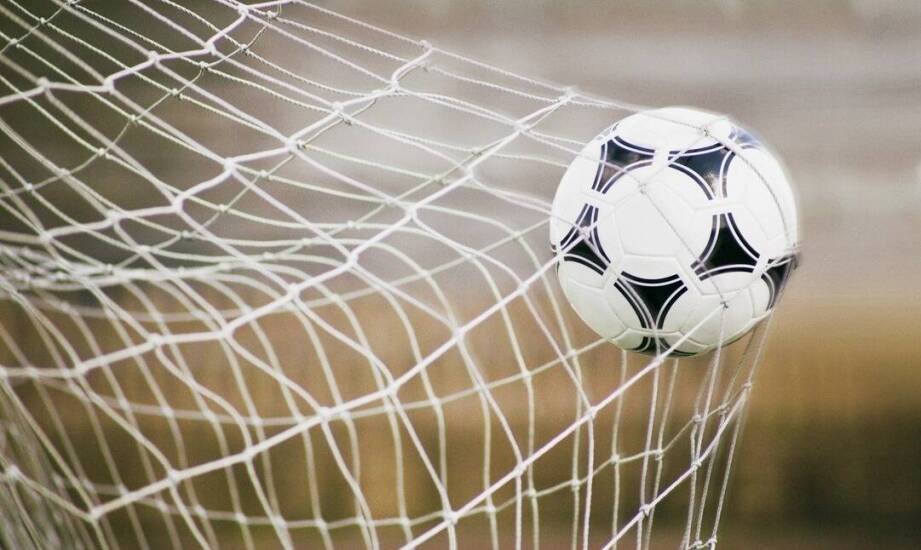 Jakie standardy muszą spełniać siatki sportowe?