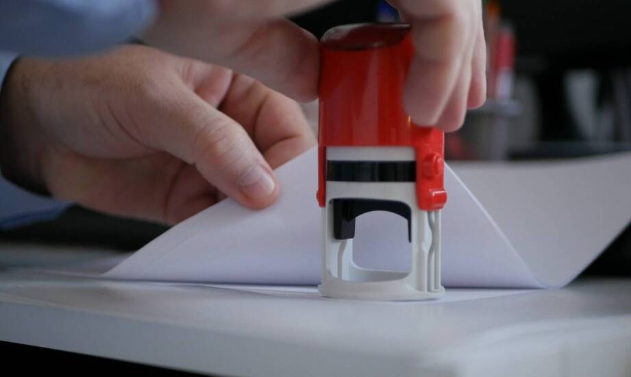 Jakie korzyści niesie za sobą inwestycja w pieczątki Mikołów?