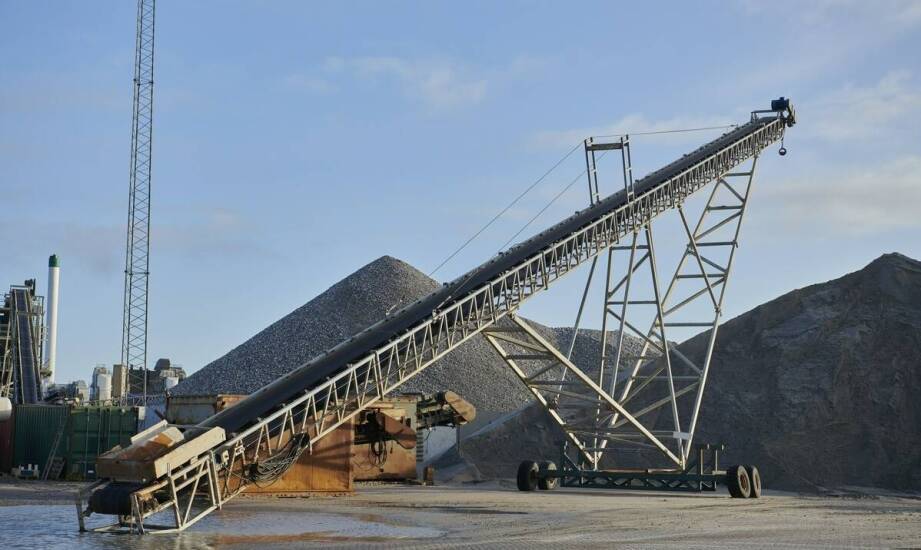 Jakie są wyzwania związane z progowaniem taśm w trudnych warunkach środowiskowych?