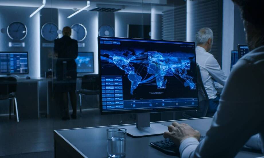 Rola analizy danych w programach spedycyjnych w podejmowaniu decyzji biznesowych